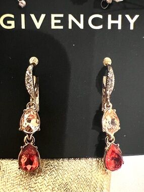NEW Authentic Givenchy Gold 
Teardrops earrings